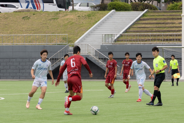 경일대 축구부는 2023년 U리그 2부 무패 우승을 달성한 뒤 1부 리그로 승격했으며, 2025년 아시아대학대회에서 정상에 오르며 대학월드컵 출전권까지 따냈다. 경일대 축구부의 모습. 경일대 제공