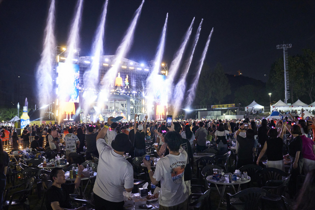 치맥과 EDM이 결합한 2025 대구치맥페스티벌이 7월 2일부터 6일까지 두류공원 일원에서 새 콘텐츠로 열린다. 대구시 제공