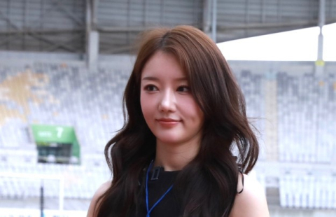 이유나, '잇씬 포토키오스크' 모델로 활동…화성FC 팬 체험 콘텐츠 참여