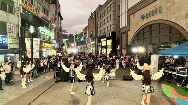 지난해 동성로에서 펼쳐진 청년버스킹 오픈캠퍼스 모습. 대구시 제공