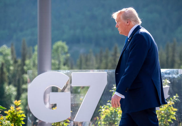 캐나다에서 열린 G7 정상회의에서 첫날 당일 일정만 끝내고, 미국으로 돌아간 트럼프 대통령. 연합뉴스