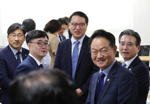 추경 1·2차 합쳐 35조 푼다…