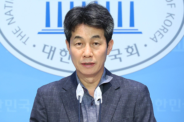 윤건영 더불어민주당 의원. 연합뉴스