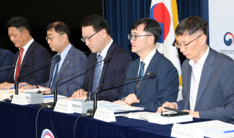 4분기 연속 0% 성장에…꺼져가는 경기 불씨 살린다 
