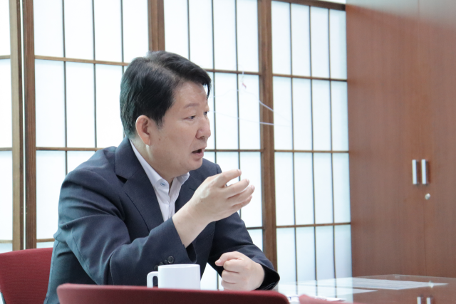 권영진 국민의힘 의원(대구 달서구병)이 18일 국회 의원회관에서 매일신문과 인터뷰를 진행하고 있다. 권영진 의원실 제공