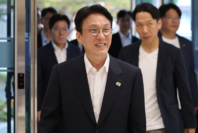 김민석 국무총리 후보자가 20일 대구 수성구 대구디지털혁신진흥원에서 열린 