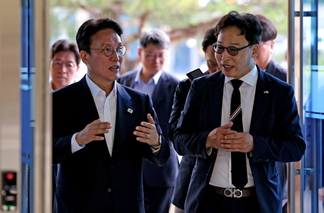 김민석 국무총리 후보자가 20일 대구 수성구 대구디지털혁신진흥원에서 열린 
