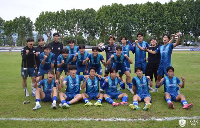 영남대 축구부의 현재 선수들 모습을 담은 사진. 영남대 제공