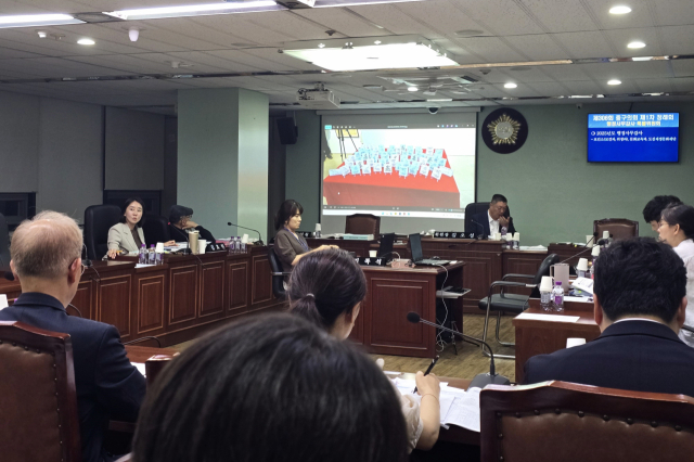 지난 20일 대구 중구의회는 제306회 정례회 행정사무감사특별위원회를 열고 중구 대표 출자출연기관인 도심재생문화재단에 대해 감사를 실시했다. 김지효 기자