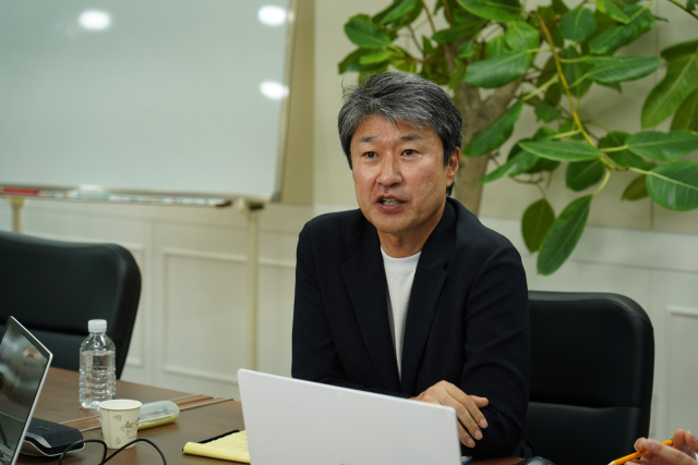 송호준 에코프로 대표가 최근 지주사 직원들을 대상으로 온라인 경영 설명회를 갖고 위기극복의지를 공유했다. 에코프로 제공
