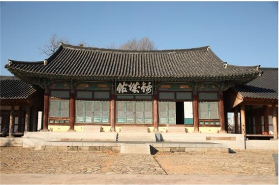 나주 객사. 서울 도성과 같은 사대문과 객사, 동헌 등을 고루 갖춘 전라도의 대표 도시, 나주는 예로부터 