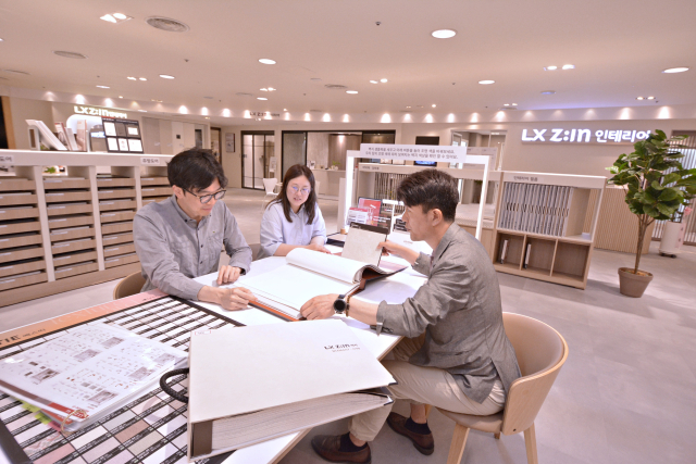 대백프라자는 23일 백화점 8층에 인테리어 종합 전시장 