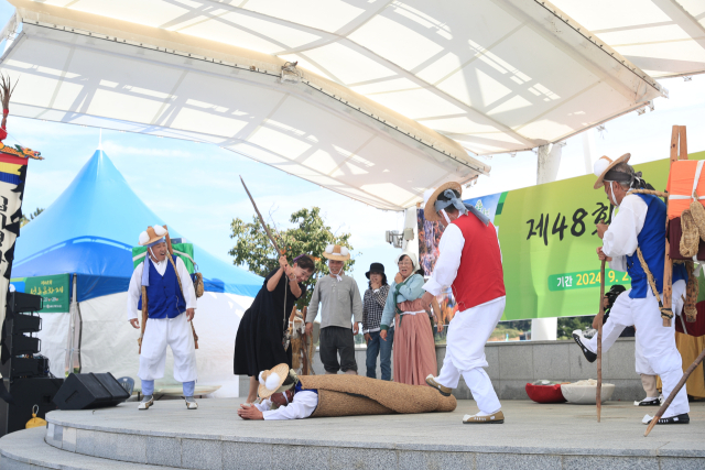 지난해 십이령 바지게꾼 공연 모습. 울진군 제공