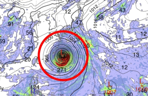 930hPa 수준 3호 태풍 문 또는 4호 태풍 다나스, 7월 초 日 오키나와 거쳐 한반도 접근하나