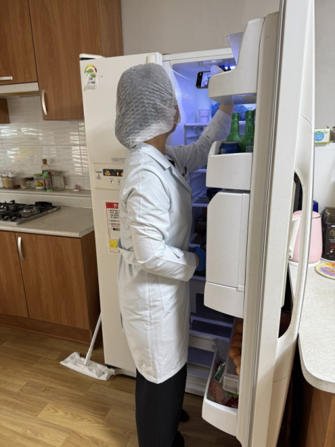 칠곡군어린이·사회복지급식관리지원센터, 경로당 대상 위생·영양 순회방문지도 모습. 대구한의대 제공