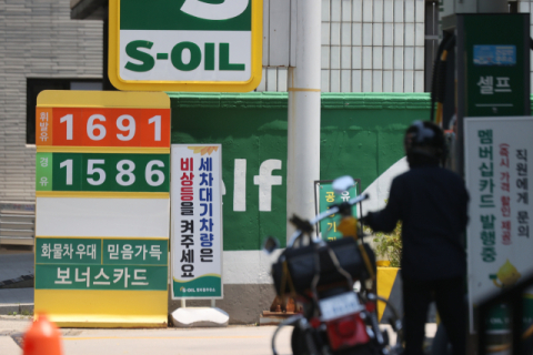 중동 휴전에 국제유가 이틀째 급락… 브렌트·WTI 6%↓ 