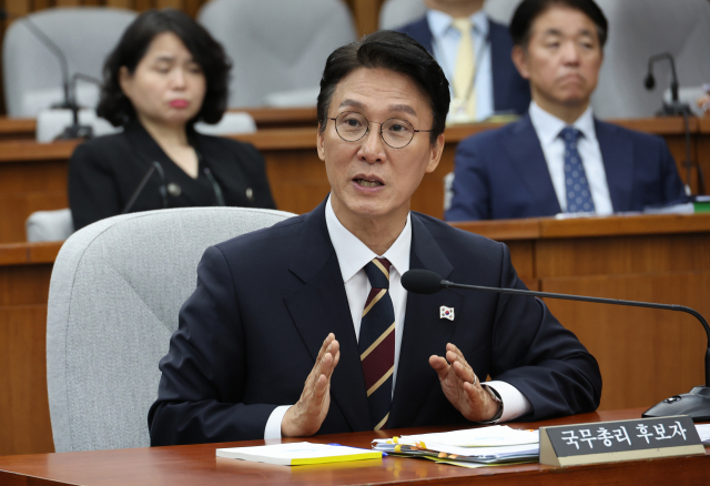 김민석 국무총리 후보자가 25일 서울 여의도 국회에서 열린 인사청문회에서 국민의힘 주진우 의원의 질의에 답하고 있다. 연합뉴스
