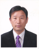 2025 매일시니어문학상 수필 부문 당선자 변재영 님.