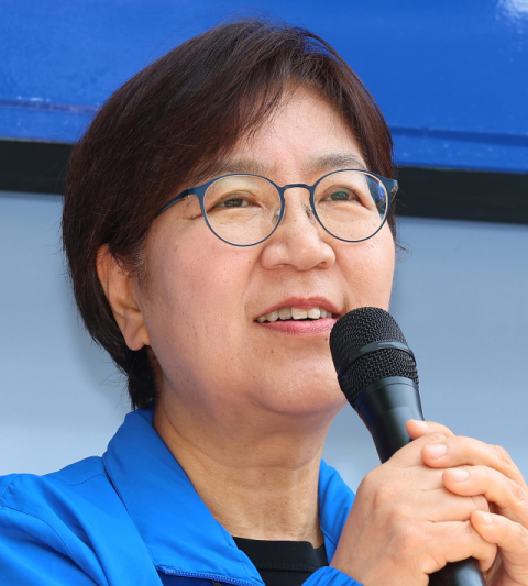 대통령실은 29일 이재명 대통령이 신임 보건복지부 장관 후보자에 정은경 전 질병관리청장을 지명했다고 강훈식 대통령비서실장의 인사브리핑을 통해 발표했다. 연합뉴스