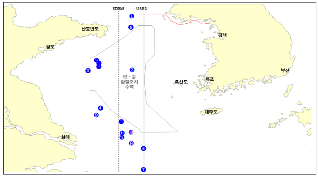 해군이 지난 6월 고개한 2010년 이후부터 2025년 4월 현재까지 중국이 서해에 설치한 해양관측부표, 해상플랫품 등 해양구조물 현황. 연합뉴스