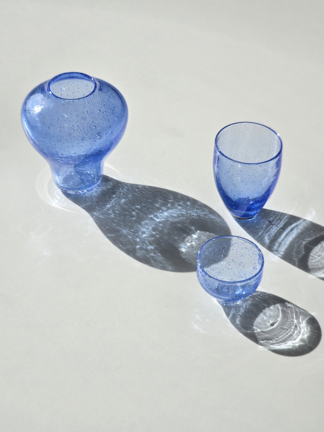 김동완, L-1 blue, 2025, Glass, Detail cut. 대구신세계갤러리 제공
