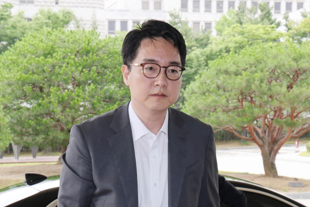 심우정 검찰총장이 서울 서초구 대검찰청으로 출근하고 있다. 연합뉴스