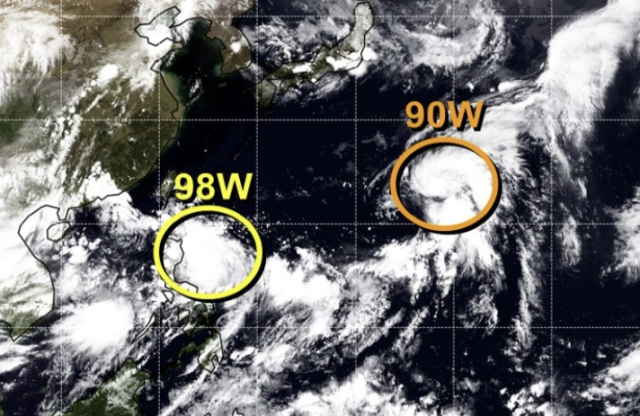 미국 합동태풍경보센터(JTWC, Joint Typhoon Warning Center) 감시 98W 열대요란, 90W 열대요란. JTWC 홈페이지
