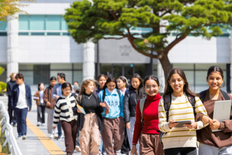 외국인 유학생이 '요양보호사'로… 경북 인력난 숨통 트이나