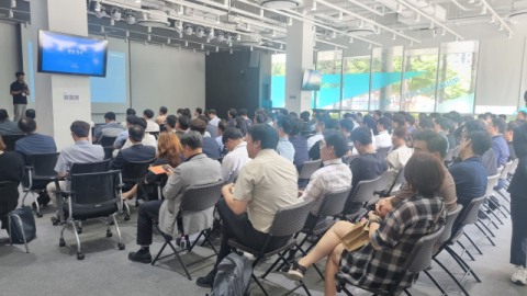 '철수씨'가 알려주는 제조·유통 AI 솔루션…중소기업에 '해법' 제시