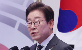 '李대통령 재판중단 위헌' 헌법소원 줄줄이 각하