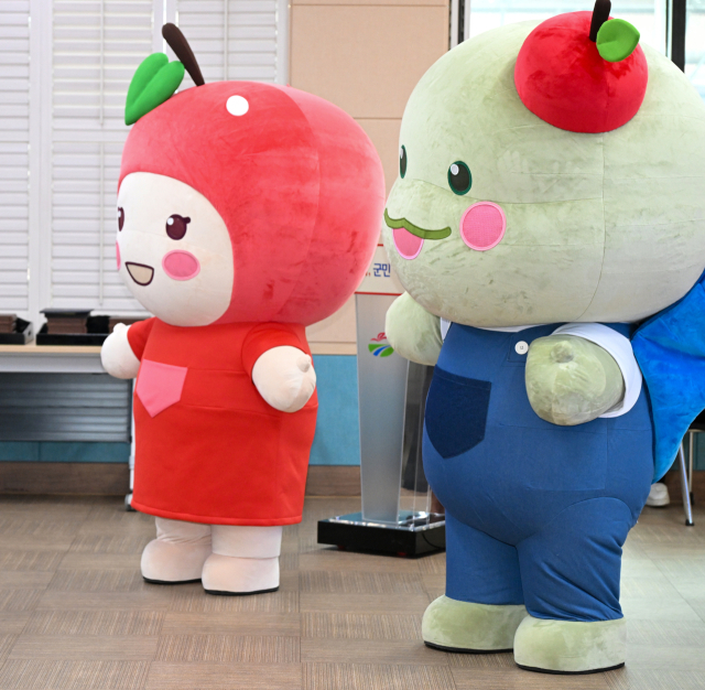거창군 관광 캐릭터 거복이와 사각이. 거창군 제공