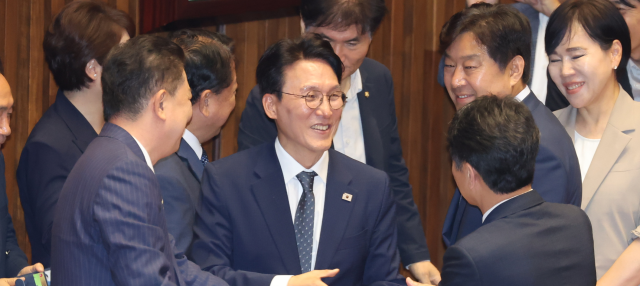 김민석 총리후보 인준안 국회 통과…국힘 보이콧