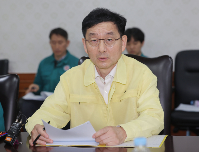 윤창렬 국무조정실장이 4일 정부서울청사에서 