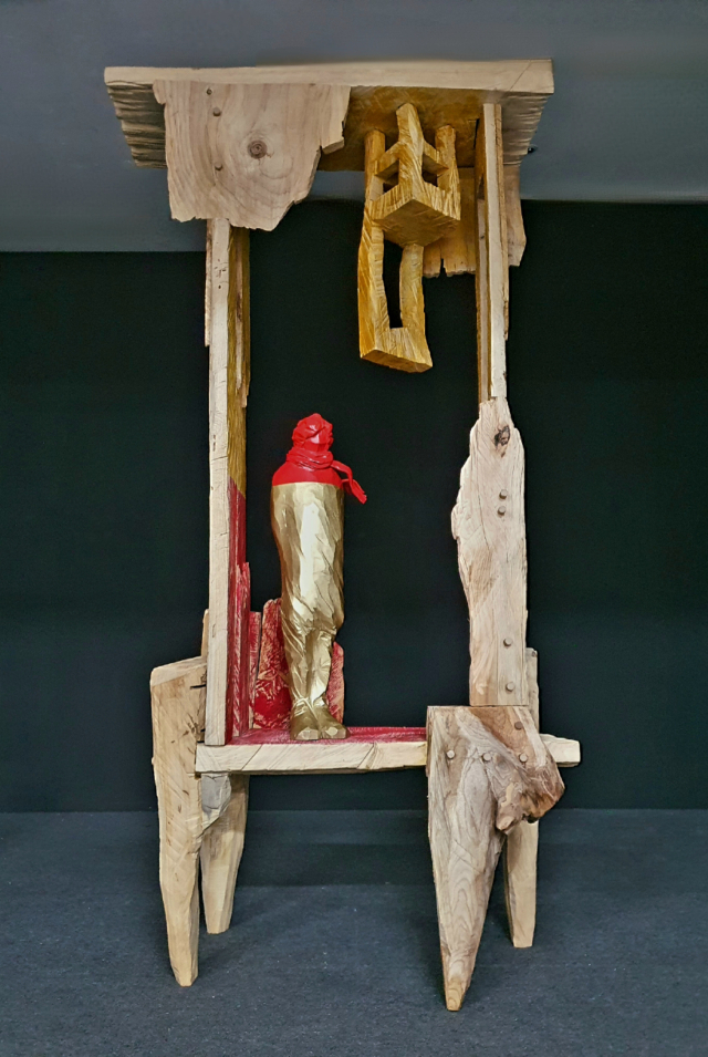 이상헌, 몽상가의 불확실한 내면풍경Ⅴ, 90×50×210cm, 브론즈, 나무에 아크릴 채색, 2024