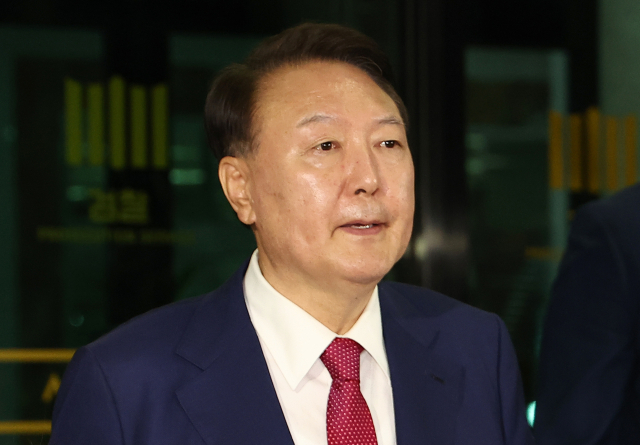 尹, 구속영장 심사 직접 출석…9일 오후 2시 15분