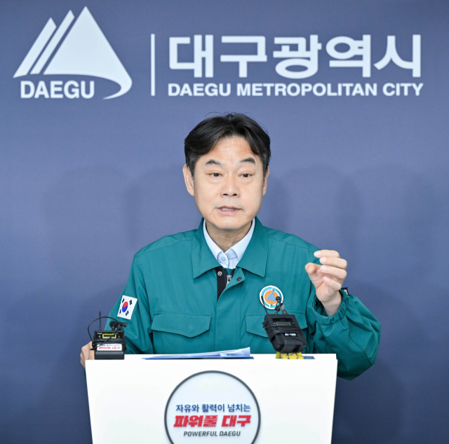 박희준 대구시 재난안전실장이 8일 오전 시청 동인청사에서 브리핑을 열고 폭염 장기화에 대비하기 위한 종합대책 강화 방침을 발표하고 있다. 대구시 제공.