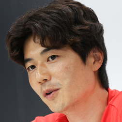 기성용, 성폭행 의혹 제기자들에 일부 승소 