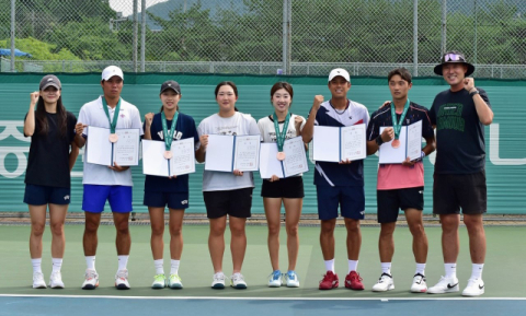 안동시청 테니스선수단, '대한테니스협회장배' 전원 메달 획득