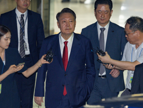 尹 재구속에 민주 