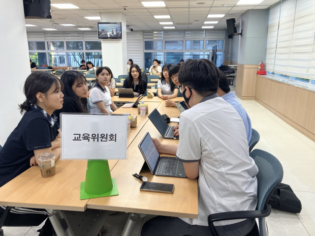 대구시교육청은 9일 2·28민주운동기념회관에서 고등학교별 대표 학생, 지도교사 등 100여 명이 참석해 