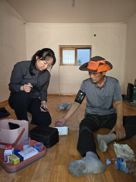 군위읍 찾아가는 보건복지팀, 저혈당 쇼크로 쓰러진 50대 독신남 생명 구해