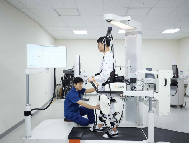 국립교통재활병원의 로봇치료 모습. 2025.7.10. 국토교통부 제공