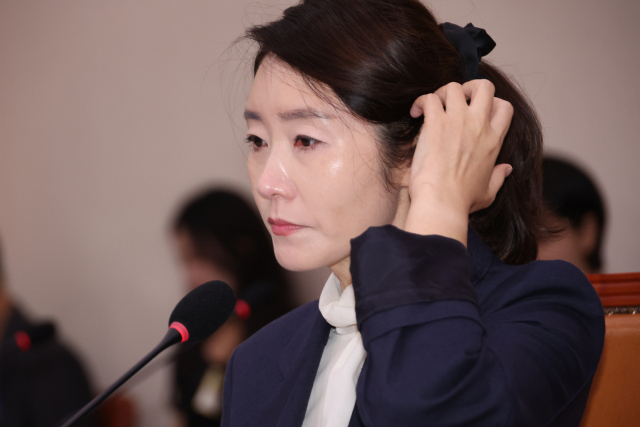 강선우 여성가족부 장관 후보자가 14일 국회 여성가족위원회에서 열린 인사청문회에서 위원의 질문을 받고 있다. 연합뉴스