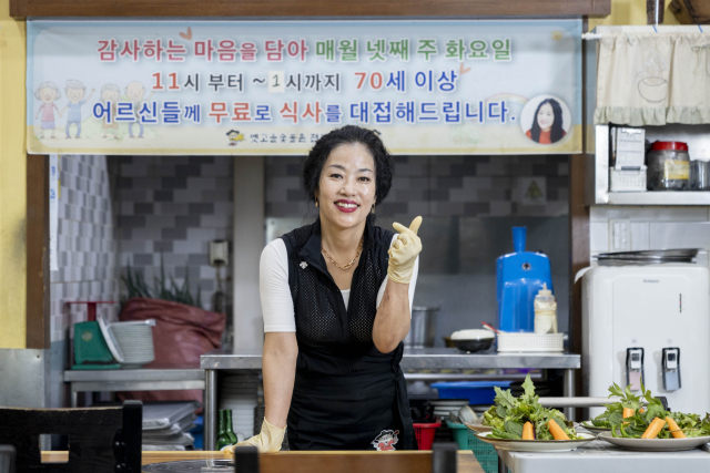 칠곡군 왜관읍 옛고을 숯불촌 강금숙 대표.