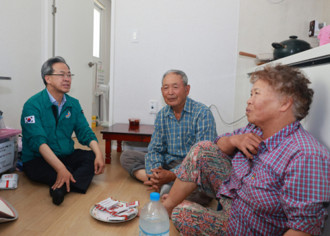 오도창 영양군수, 무더위 쉼터·산불피해지 현장 방문