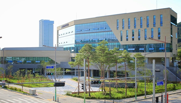 김천혁신도시에 있는 국제종자생명교육센터