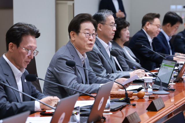 이재명 대통령이 15일 서울 용산 대통령실 청사에서 국무회의를 주재하고 있다. 연합뉴스