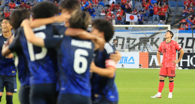 한국축구, 사상 첫 한일전 3연패…안방서 동아시안컵 내줘