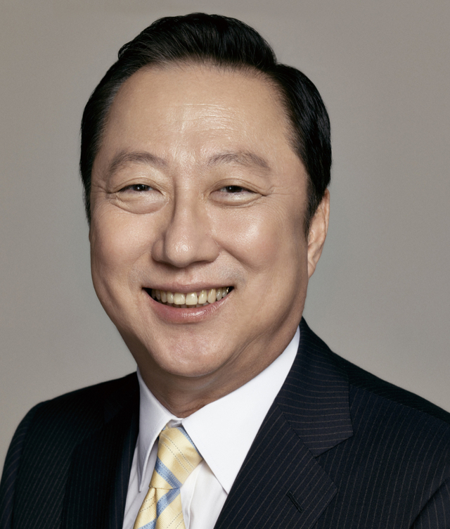 이재명 대통령은 17일 대미특사단 단장에 대한상공회의소 회장을 지낸 박용만 전 두산그룹 회장을 지명했다고 우상호 대통령실 정무수석이 브리핑을 통해 밝혔다. 연합뉴스