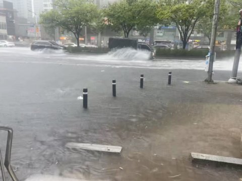 폭우에 서남신시장·죽전네거리 등 달서구 곳곳 침수… 
